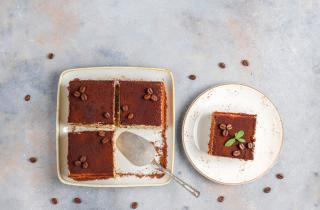 Неклассический тирамису делают без яиц и маскарпоне — кулинары