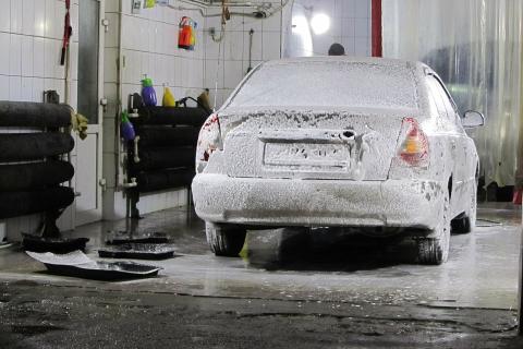 Холодная мойка — горячая проблема: почему зимнее мытьё бывает неэффективным и как этого избежать