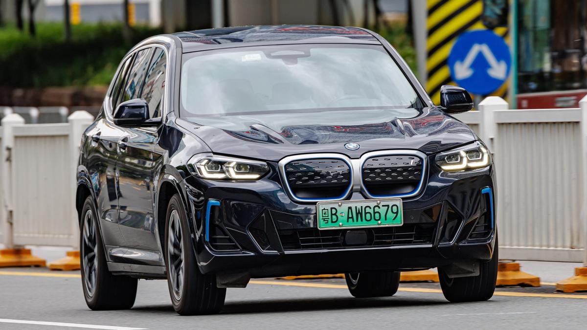 BMW iX3 BMW iX3