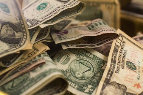 Международные резервы России составили 687 миллиардов долларов