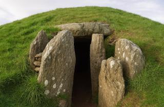 Киддер: курганы Поверти-Пойнт построены эгалитарным обществом охотников-собирателей