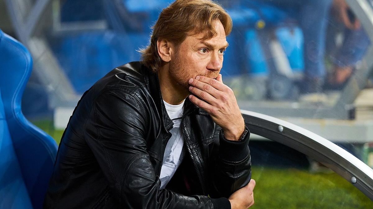 Валерий Карпин