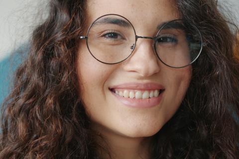 Ольга Энс: яблоки и клюква помогают защитить зубы от кариеса после сладкого