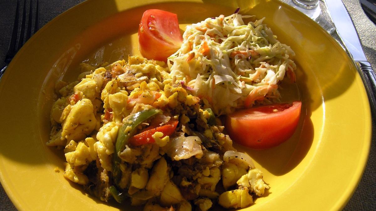 Ака и соленой рыбы