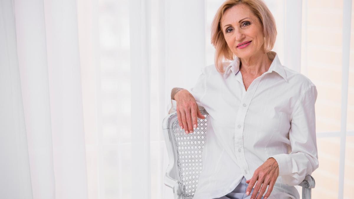 Пожилая женщина