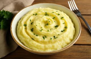 Тонкая нарезка ускоряет приготовление картофеля для пюре – шеф-повар Чанг