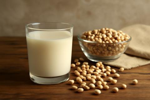 Цельное молоко проходит минимальную обработку — диетолог Понс