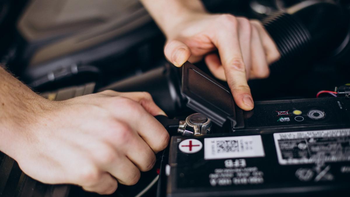 Автомобильный аккумулятор Автомобильный аккумулятор