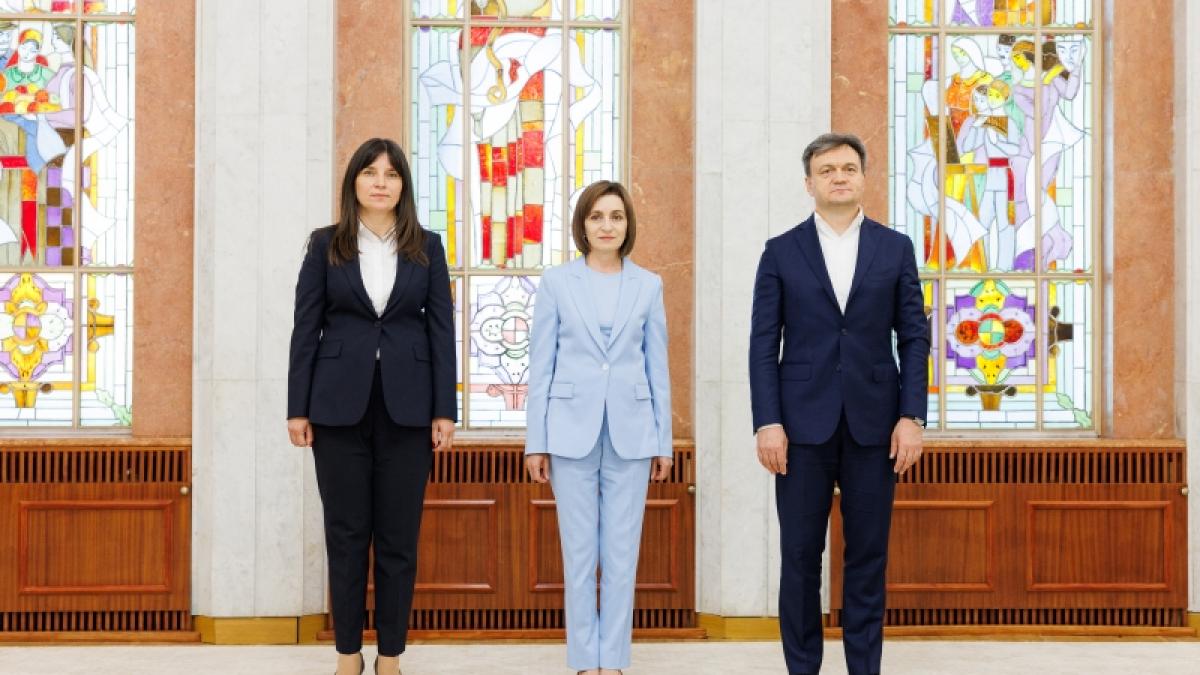 Victoria Belous, Maia Sandu, Dorin Recean on Belous's inauguration