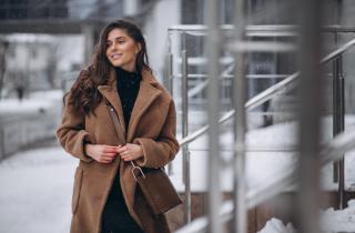 Пальто из шерсти и альпаки придаёт образу благородство и женственность — стилисты