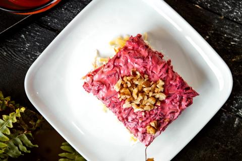 Смесь майонеза и сметаны делает салат Россоли легче — Мария Кетонен