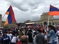 В ходе митинга перед зданием парламента в Армении задержаны 60 человек