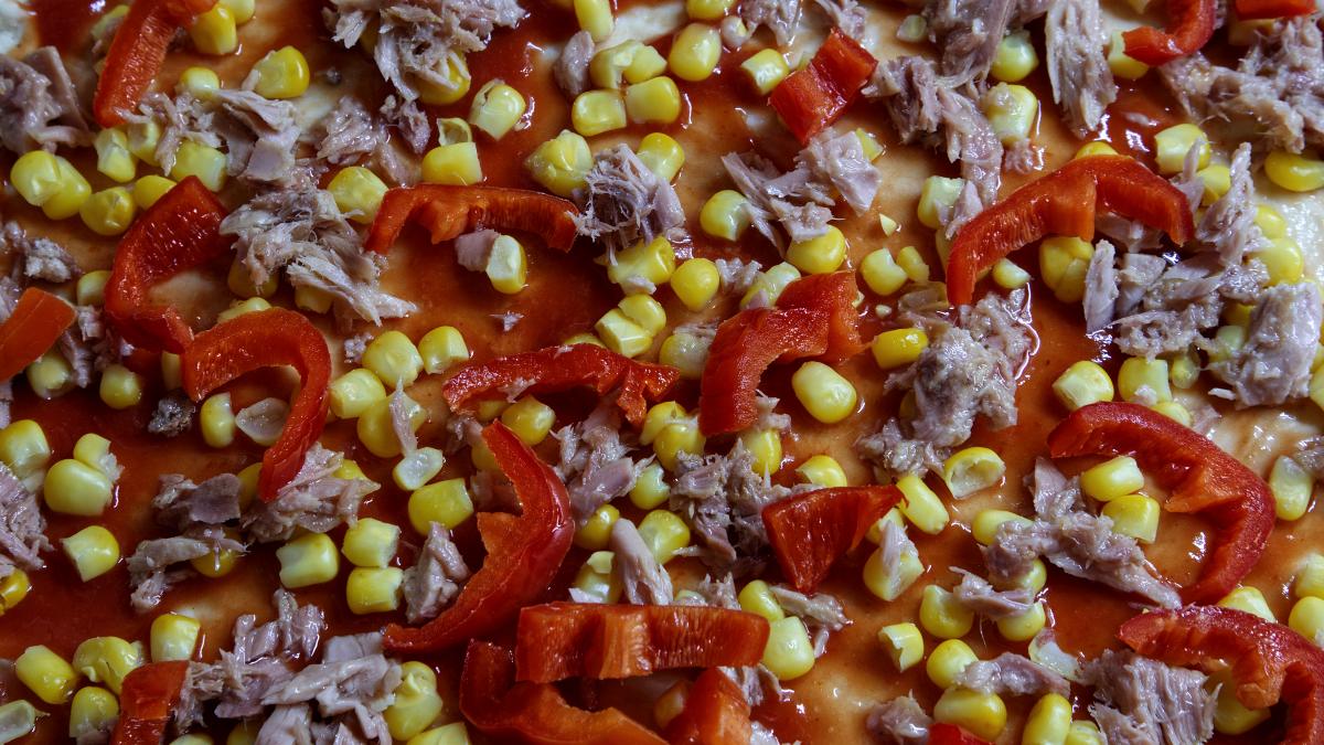 Pizza with Fish and Paprika (50794507981) Pizza with Fish and Paprika (50794507981)
