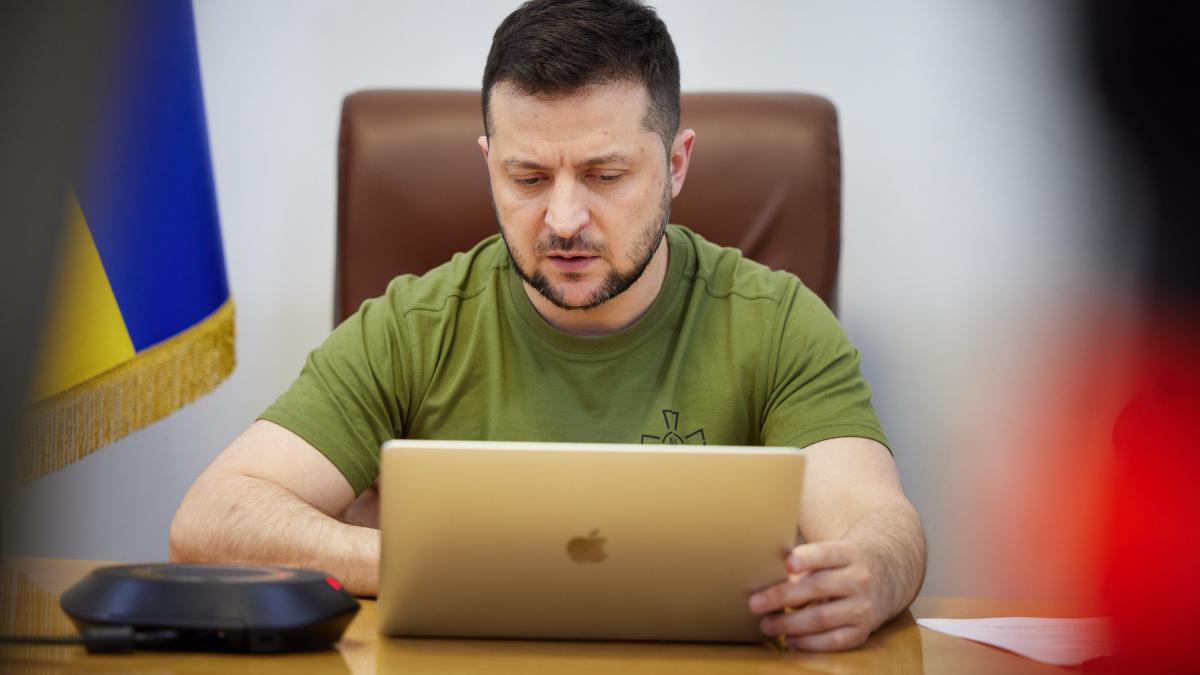 Speech by President of Ukraine Volodymyr Zelenskyy in the Knesset. (51949977052) Speech by President of Ukraine Volodymyr Zelenskyy in the Knesset. (51949977052)