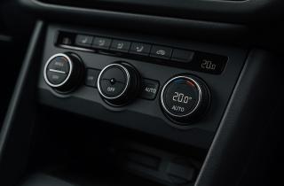 Конденсат на стекле увеличивает риск трещин при охлаждении — водители