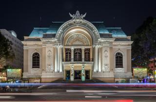 Оперный театр является ключевой площадкой городских спектаклей в Хошимине