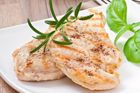 Рецепт запечённой куриной грудки с грибами и сыром: пошаговая инструкция