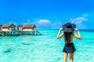 Эксперт по туризму: перелёт с пересадкой на Мальдивы снижает цену билета вдвое