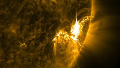 Астрофизик Замоздра предупредил об опасности мощной вспышки на Солнце
