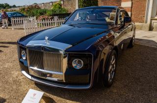 Rolls-Royce Cullinan стал лидером продаж сегмента Luxury — Автостат