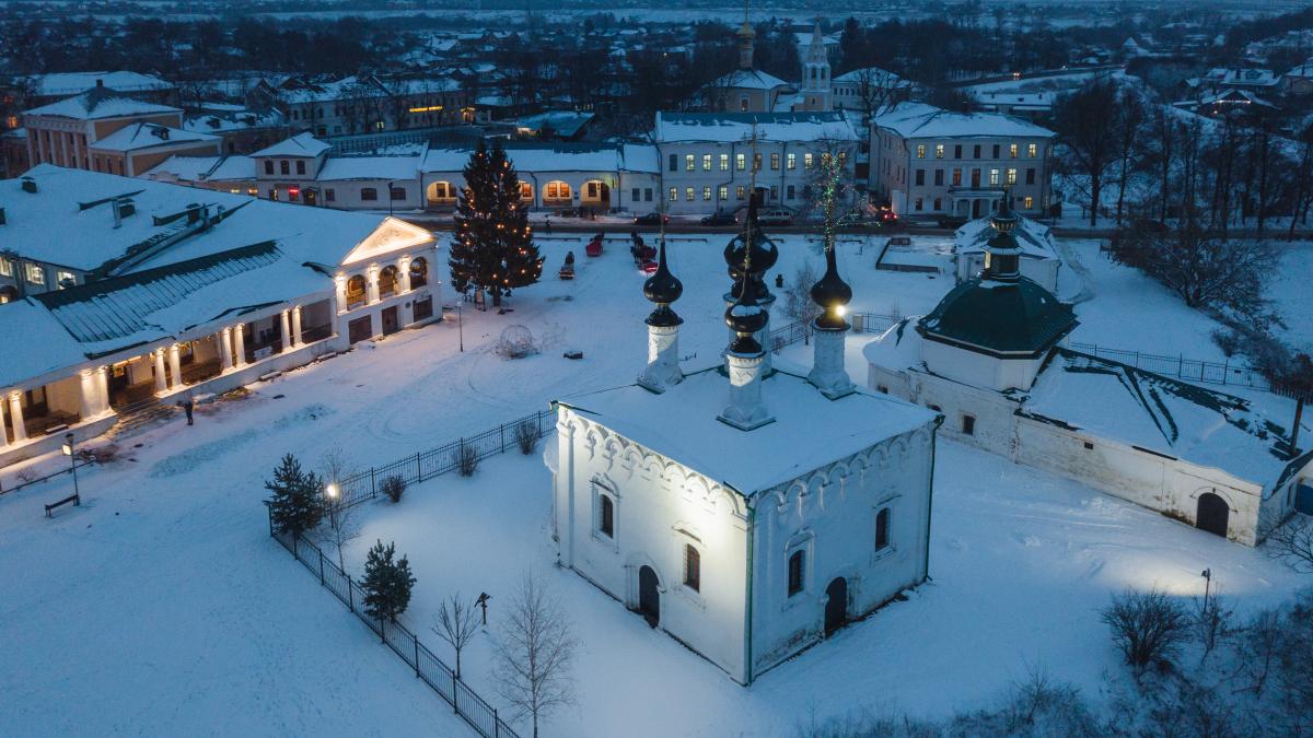 Зимний вечер в Суздале