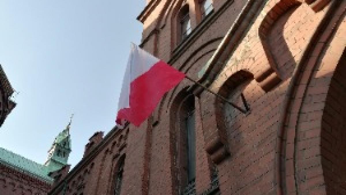 20240504 Polish flag Panewniki Katowice Poland 01 20240504 Polish flag Panewniki Katowice Poland 01