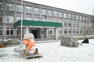 В Смоленской области в 2026 году отремонтируют 18 объектов образования — губернатор Анохин