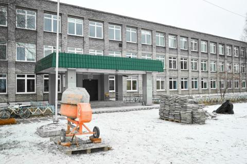 В Смоленской области в 2026 году отремонтируют 18 объектов образования — губернатор Анохин