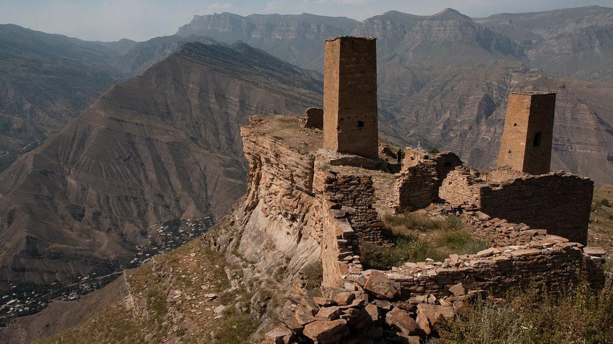 Старый Гоор, башни