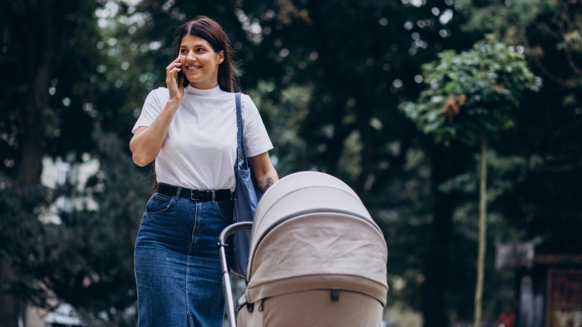 Мама с коляской