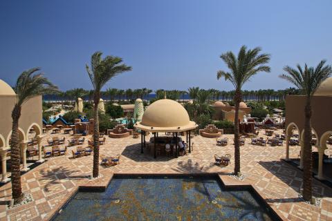 Лавров заявил о подготовке новых рейсов РФ к курортам Египта