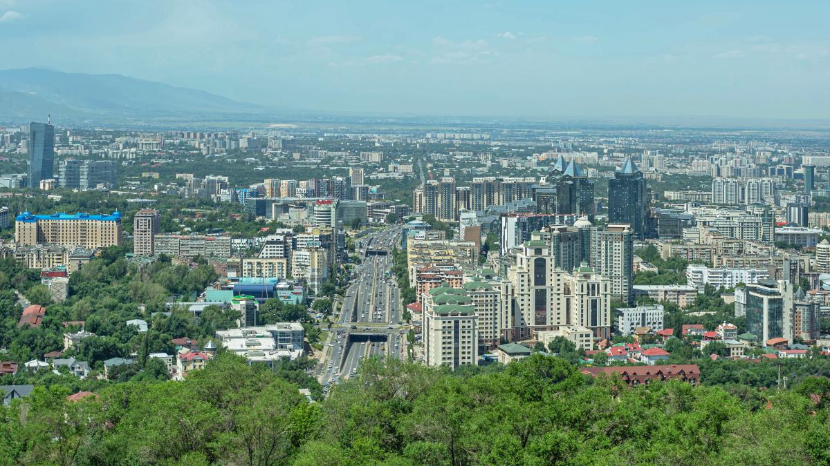 Вид на Алма-Ату с горы Кок Тюбе