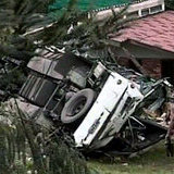 В Боливии автобус врезался в 21 автомобиль