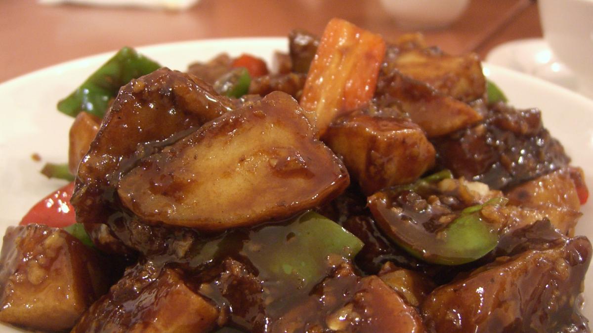 Салат из баклажанов и картофеля Салат из баклажанов и картофеля