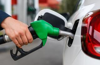 Расход топлива можно снизить подобрав оптимальную скорость — автоэксперт