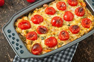 Добавляю сметану к помидорам с фаршем — запекаю под сыром: результат тает во рту, как в ресторанах