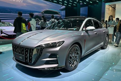 Hongqi выпустит в России кроссовер HS7 с 2-литровым двигателем и полным приводом