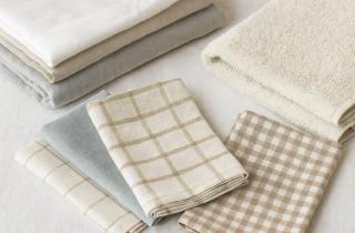 Специалисты объяснили, как расправить одежду с помощью пара и правильной сушки