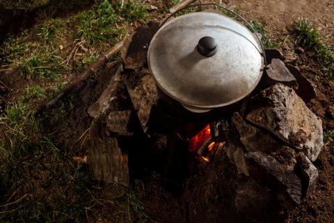 Рецепт хашламы из говядины с пивом в казане на костре