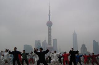 Гарвардская медицинская школа: тайцзи эффективнее плавания для людей старше 60