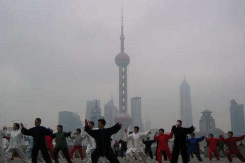 Гарвардская медицинская школа: тайцзи эффективнее плавания для людей старше 60 Гарвардская медицинская школа: тайцзи эффективнее плавания для людей старше 60