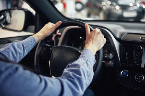 Эксперты: установка GPS-трекера снижает риск угона и помогает отследить авто