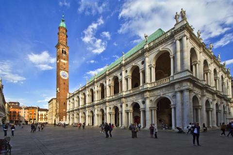 Пьяцца Навона становится главным рождественским рынком Рима — гид Анна Риччи