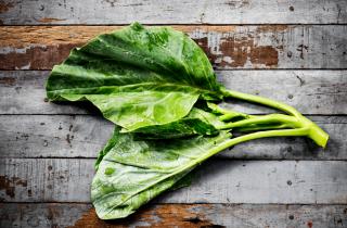 Щепотка мускатного ореха делает шпинат ароматнее — Chowhound