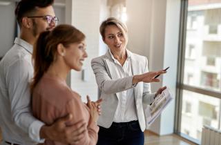 Риелторы описали признаки проблемных квартир по типичным фразам в объявлениях