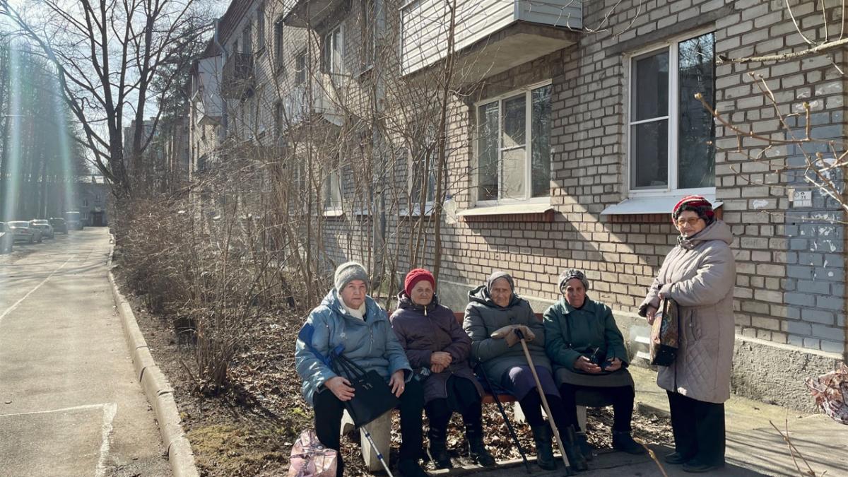 Жители подъезда