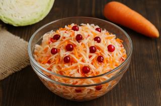 Протыкание квашеной капусты 2 раза в день снижает риск горечи в 3 раза