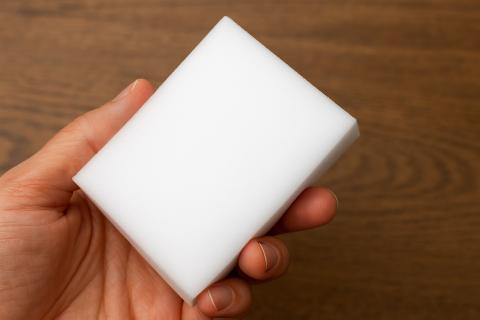 Мастера поделились советами по уходу за меламиновой губкой: как чистить, хранить и продлить срок службы Мастера поделились советами по уходу за меламиновой губкой: как чистить, хранить и продлить срок службы