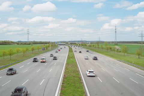 Подмосковье ввело поэтапный рост налога для авто и мотоциклов