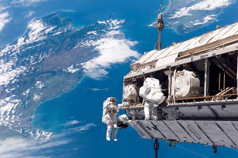 NASA установит на Луне ядерный реактор мощностью 100 кВт к 2030 году